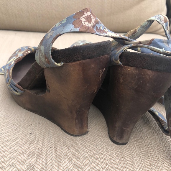 Clogs - Picture 3 of 5